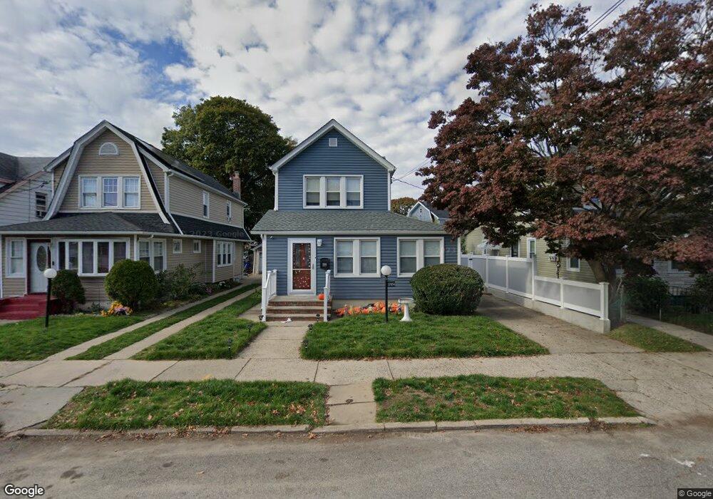 11954 177th St, Jamaica, NY 11434 - photo 1