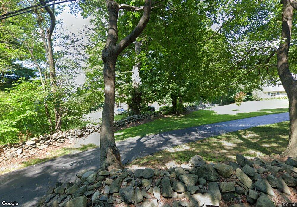 13 Pine Tree Hill Rd, Newtown, CT 06470 - photo 1