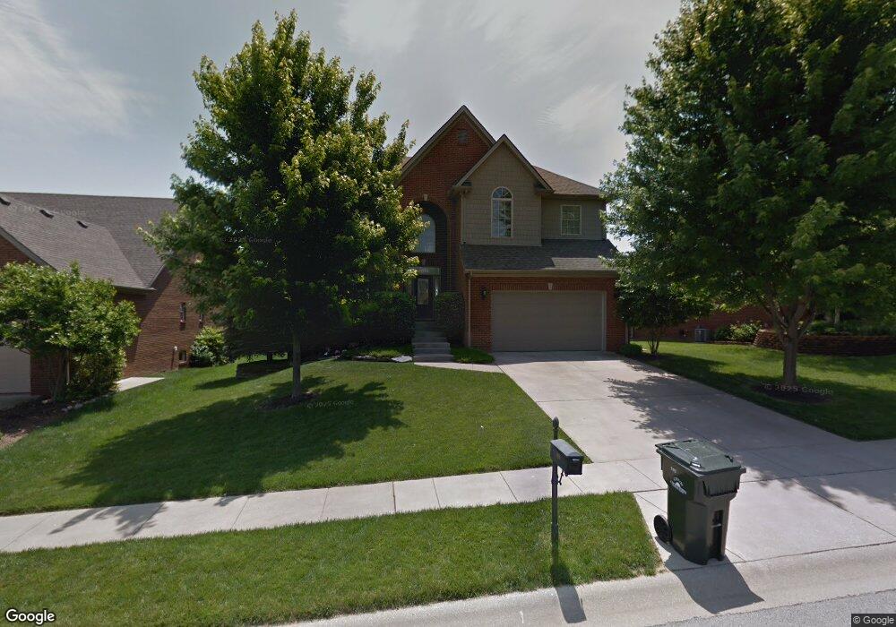 Sold $595,000