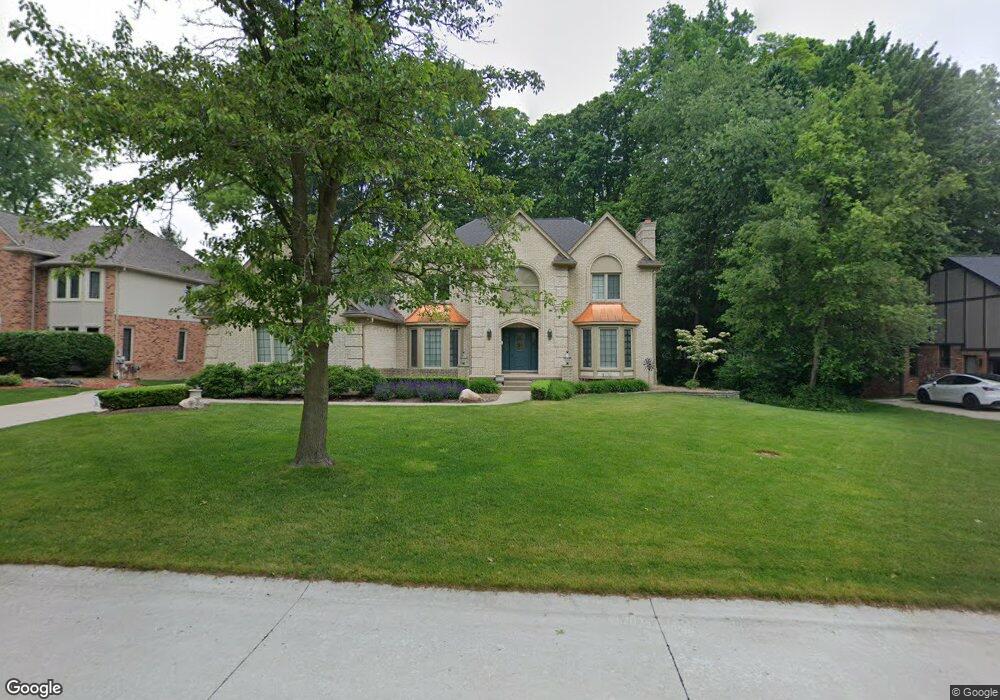 3278 Parkwood Dr, Rochester Hills, MI 48306 - photo 1