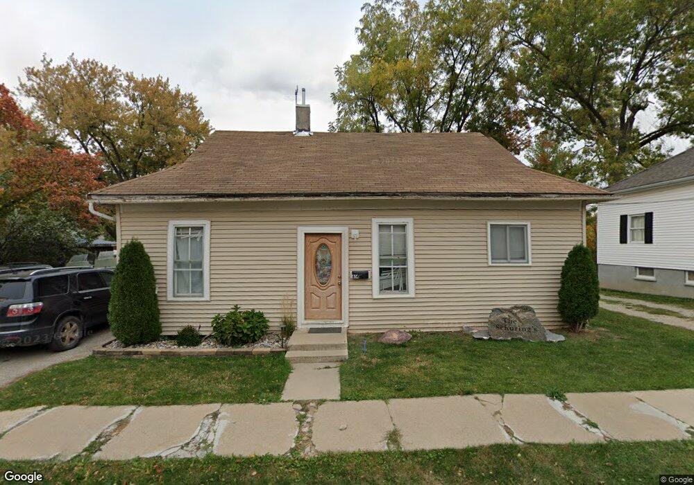 614 W 2nd St S, Newton, IA 50208 - photo 1