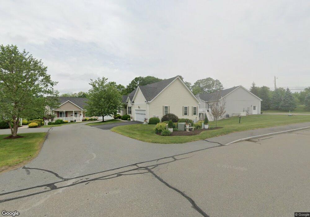 4 Sugar Plum Ln, Londonderry, NH 03053 - photo 1