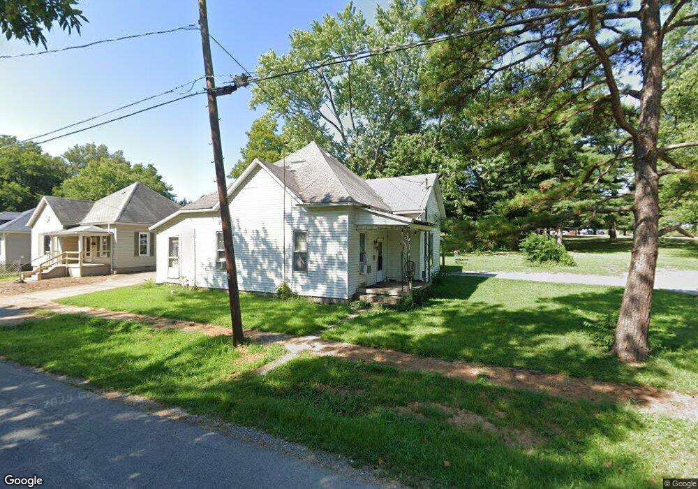 101 S Shaw St, Harrisburg, IL 62946 - photo 1