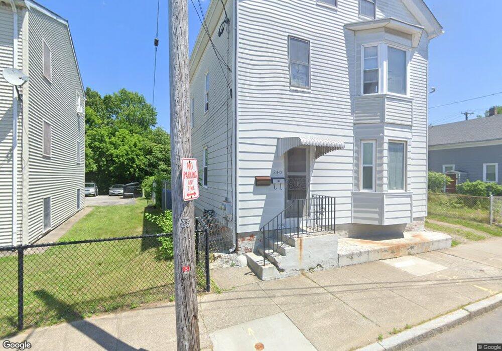 240 Taft St, Pawtucket, RI 02860 - photo 1