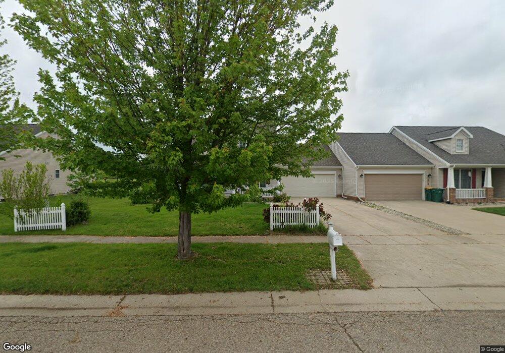 109 Beacon Point Pkwy S, Flushing, MI 48433 - photo 1