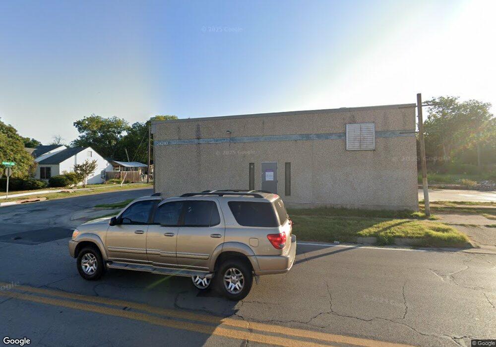 2822 Azle Ave, Fort Worth, TX 76106 - photo 1