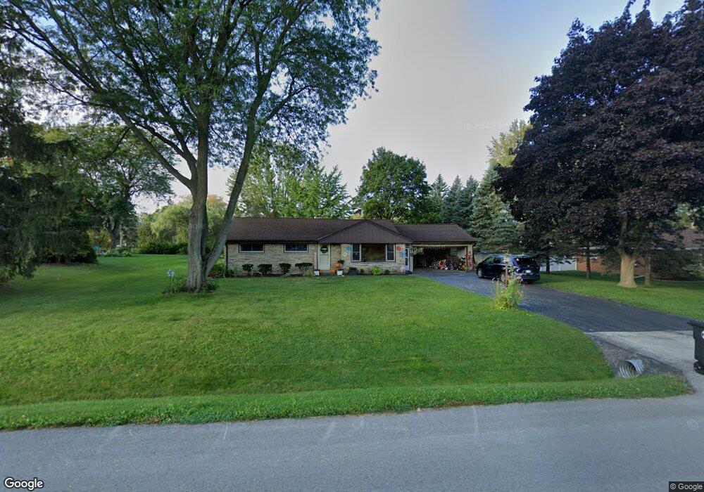 N81W15265 Hilltop Dr, Menomonee Falls, WI 53051 - photo 1