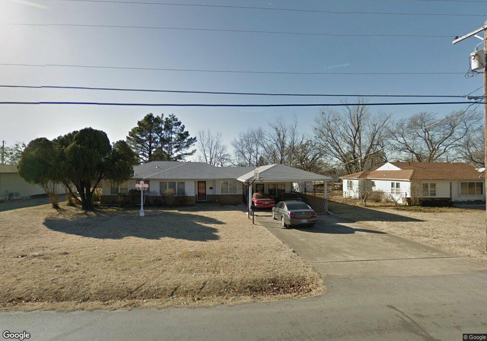 1105 N 5th St, Henryetta, OK 74437 - photo 1