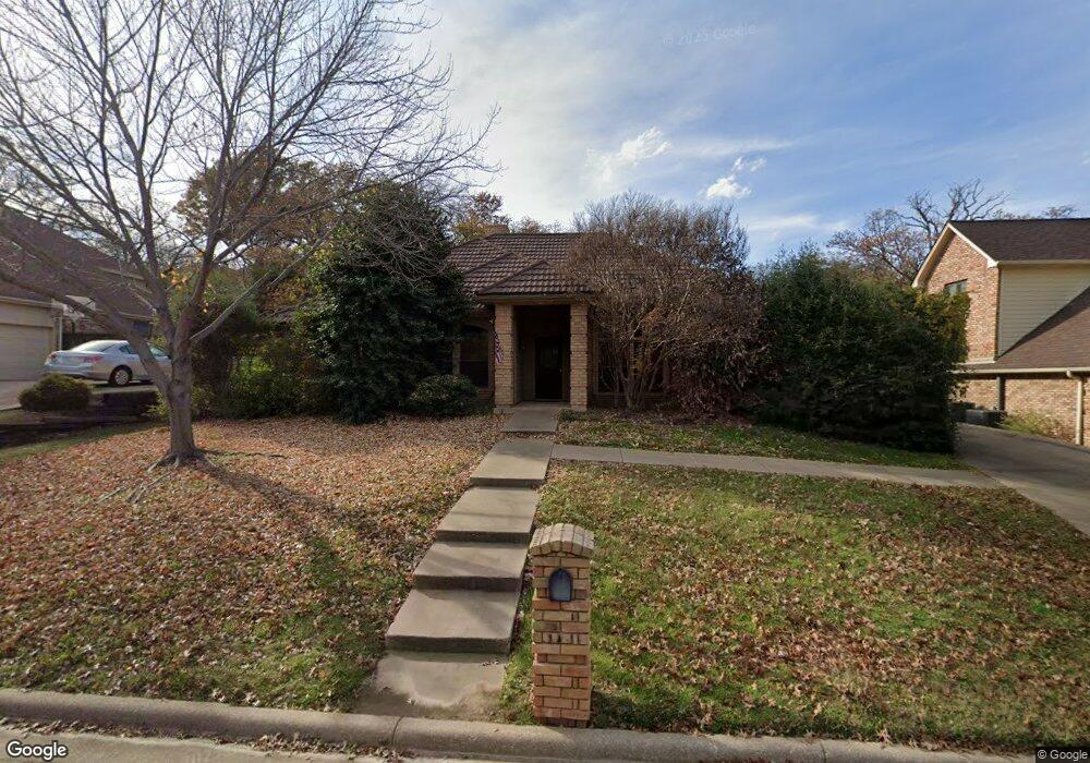 549 Sunset Dr, Hurst, TX 76054 - photo 1