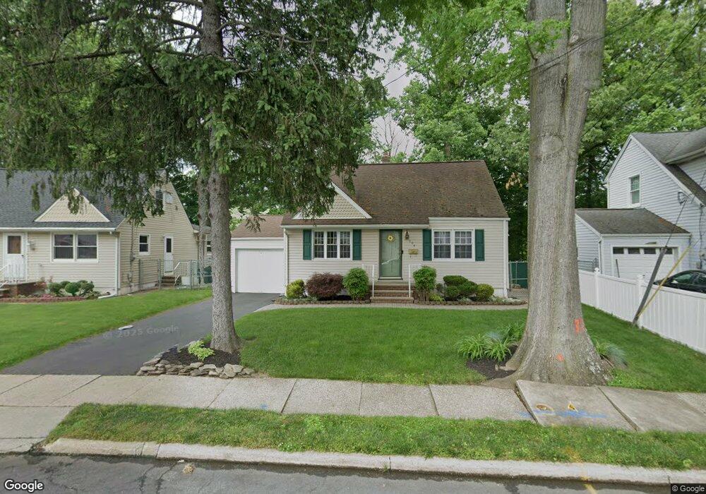 684 Pinewood Rd, Union, NJ 07083 - photo 1