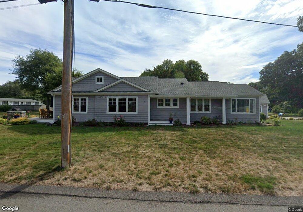 69 Circuit Dr, Narragansett, RI 02882 - photo 1