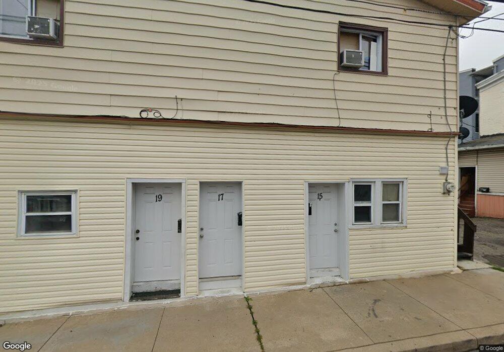 15 N Pine St, Hazleton, PA 18201 - photo 1