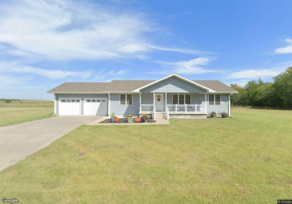 906 W Main St, Osborne, KS 67473 - photo 1