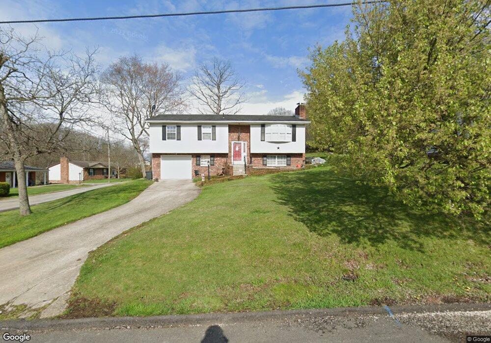 256 Pine Cir, Dunbar, WV 25064 - photo 1