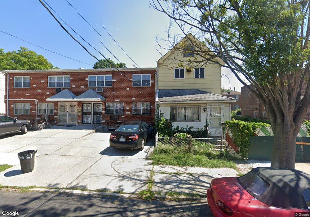 6121 166th St, Fresh Meadows, NY 11365 - photo 1