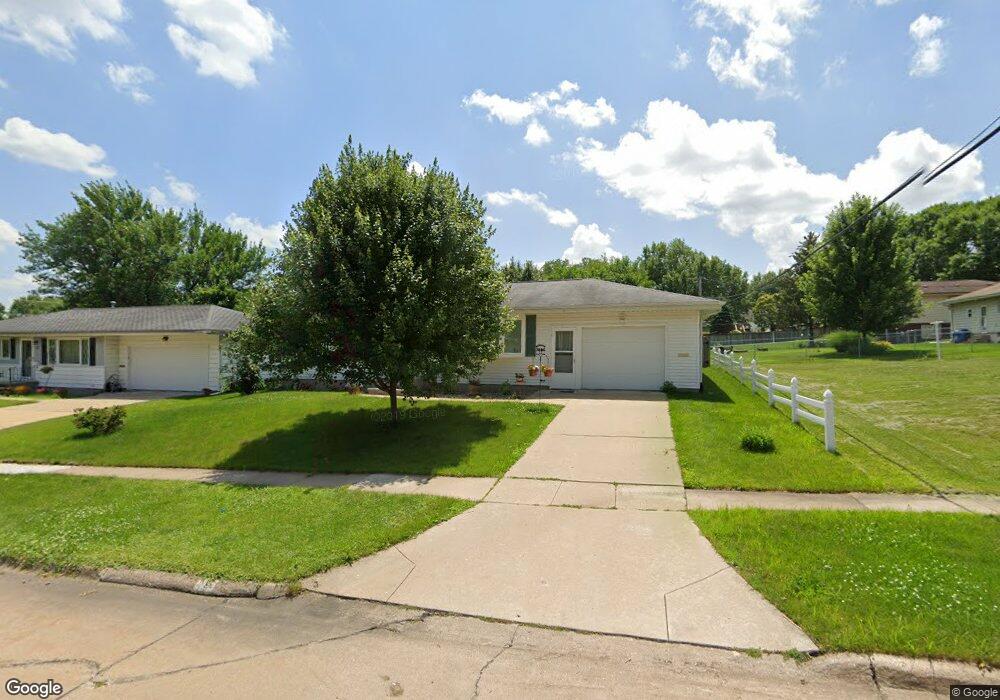 19 27th Ave SW, Cedar Rapids, IA 52404 - photo 1