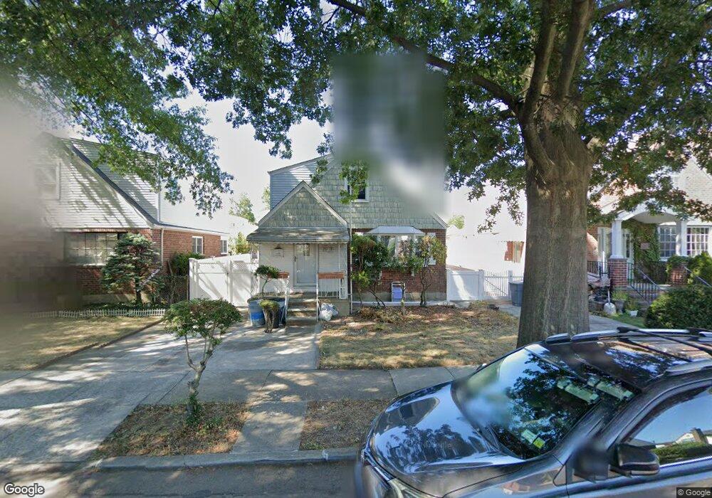 25219 82nd Dr, Bellerose, NY 11426 - photo 1