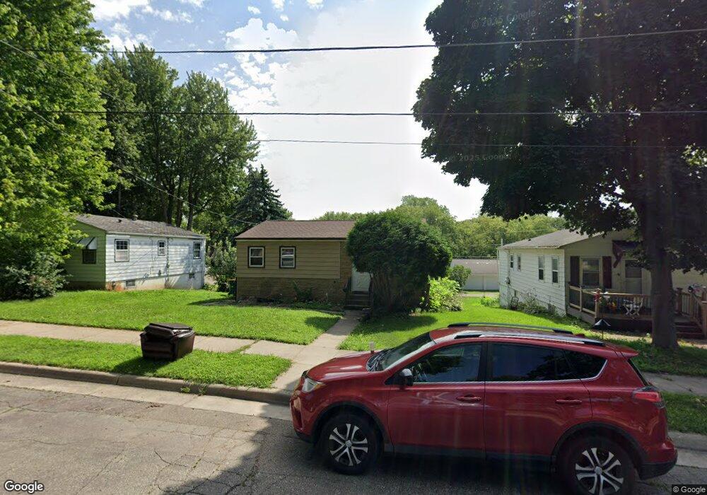 722 Saint Thomas Ave, Albert Lea, MN 56007 - photo 1