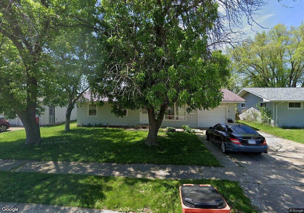 817 S 23rd St, Mattoon, IL 61938 - photo 1