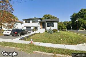 415 Dewey Ave, Saddle Brook, NJ 07663