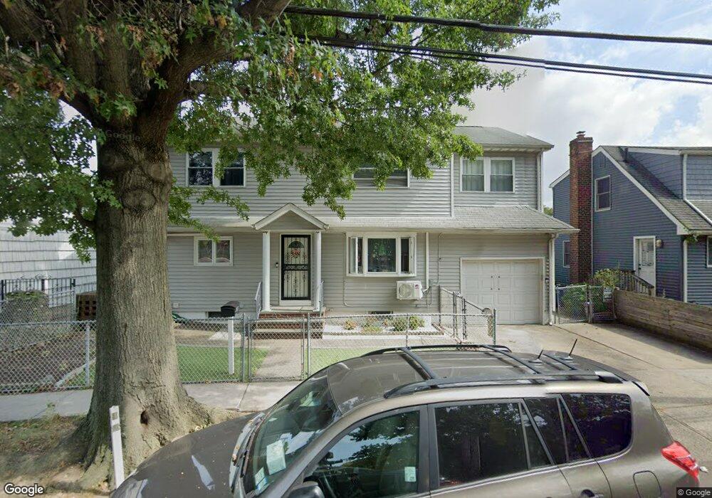 4927 164th St, Fresh Meadows, NY 11365 - photo 1