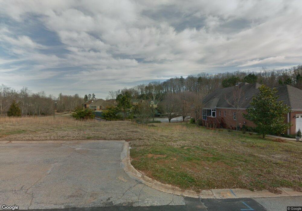 202 Hunters Ct, Greenville, SC 29617 - photo 1