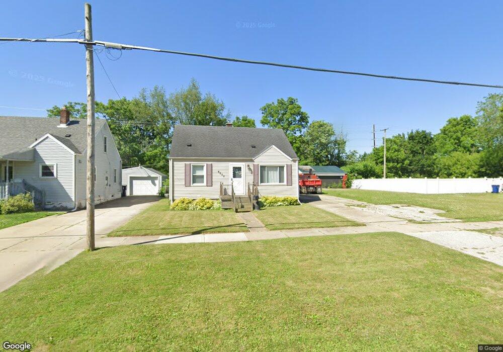 4222 Red Arrow Rd, Flint, MI 48507 - photo 1