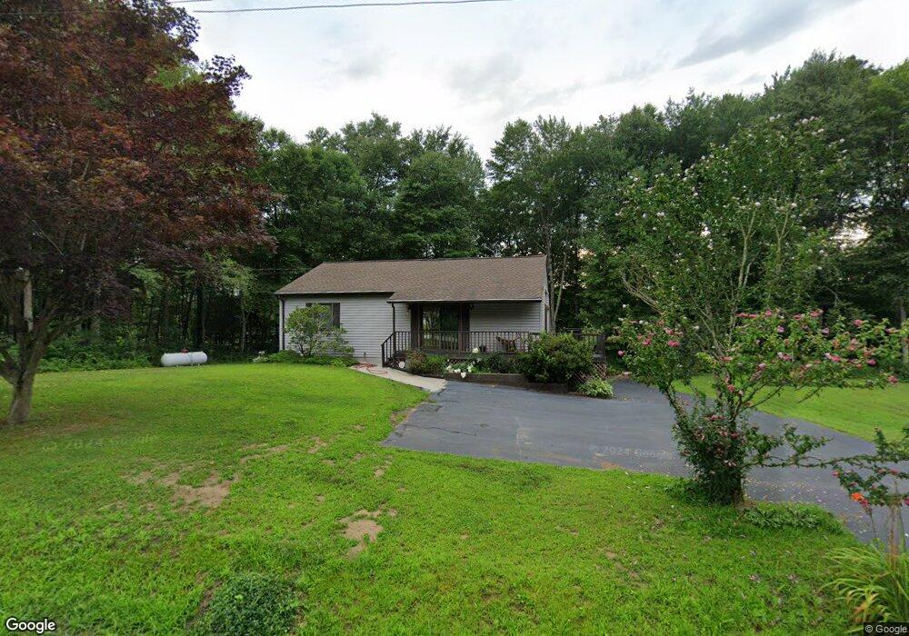 521 Lisbon Rd, Canterbury, CT 06331 - photo 1