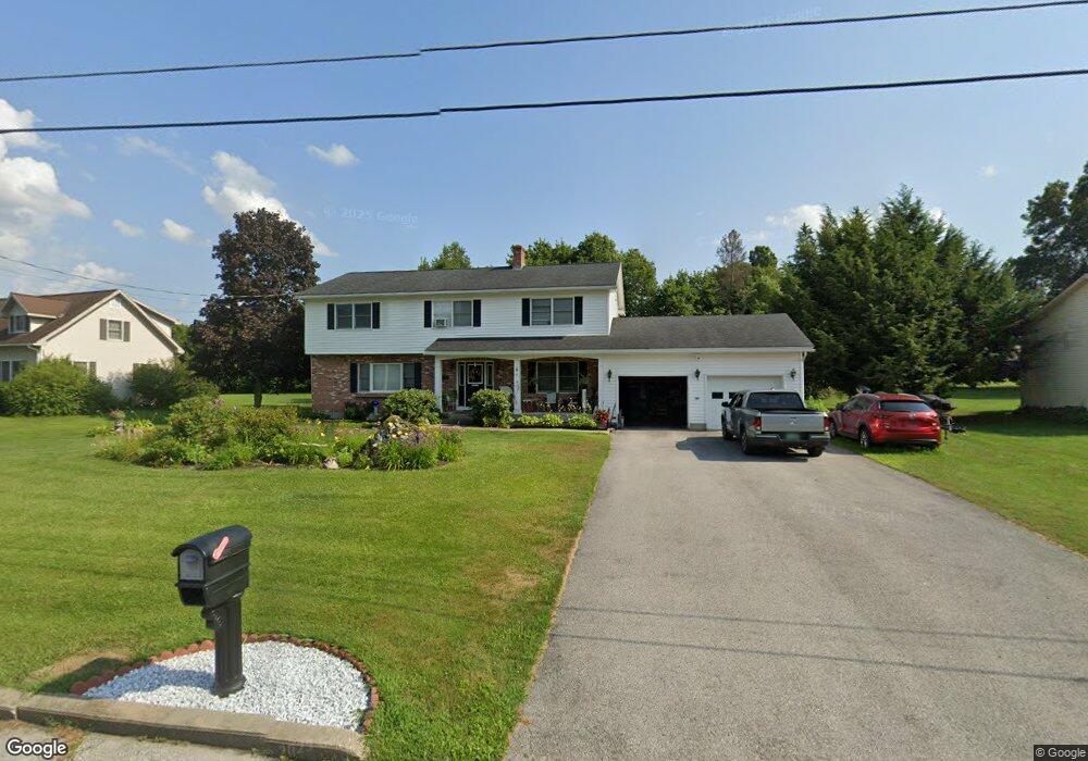 8 Tuttle Meadow Dr, Rutland, VT 05701 - photo 1