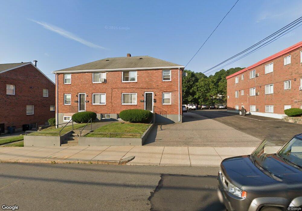 110 Trapelo Rd unit 1, Waltham, MA 02452 - photo 1