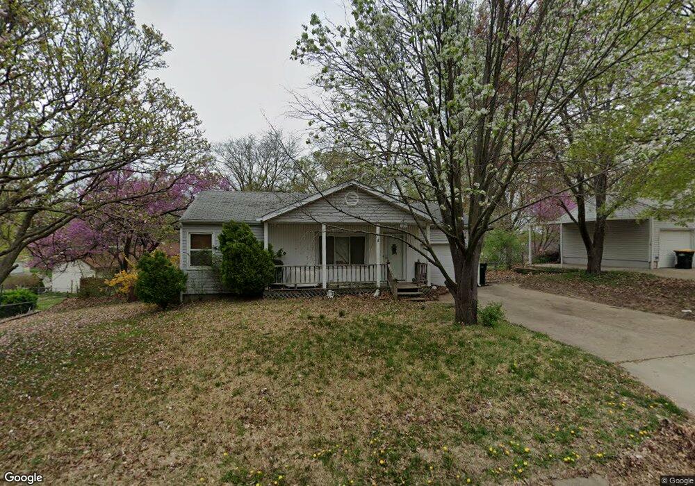 111 Highland Rd, Lansing, KS 66043 - photo 1