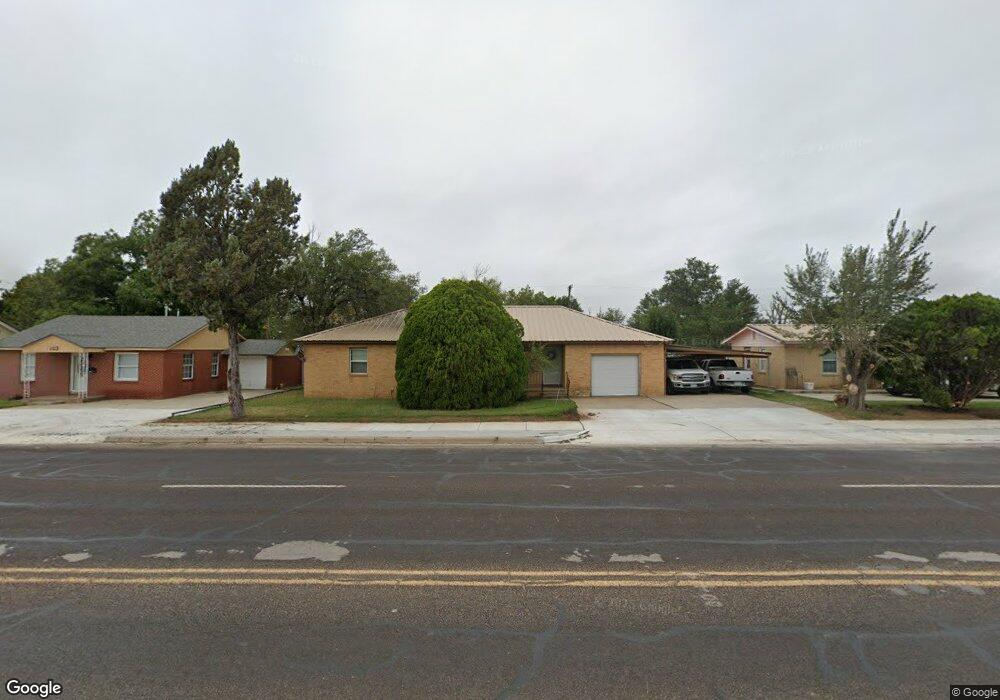 105 N Maddox Ave, Dumas, TX 79029 - photo 1