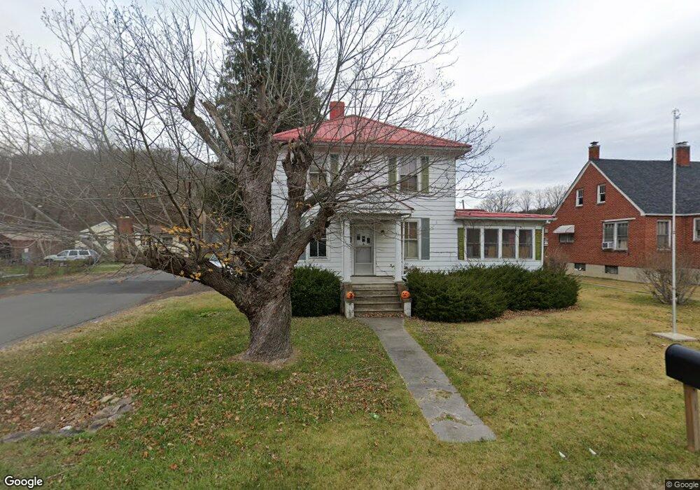 2300 Grafton St, Clifton Forge, VA 24422 - photo 1