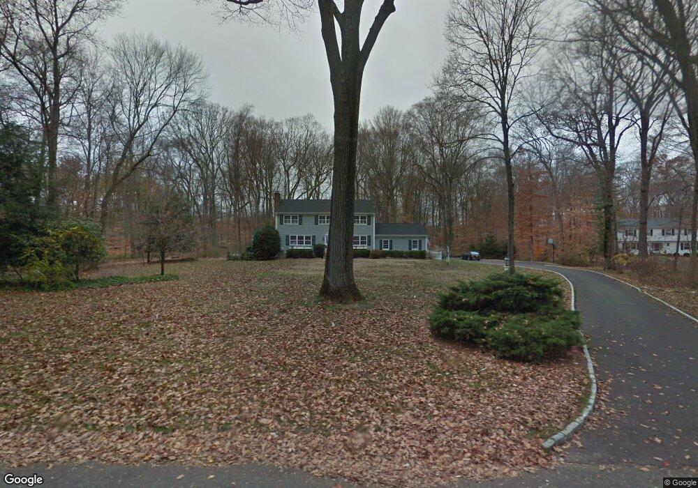 77 Snowberry Ln, New Canaan, CT 06840 - photo 1