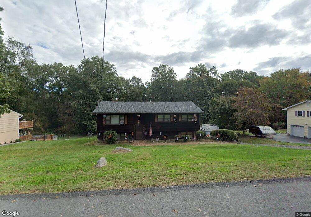 1520 Ivy Rd, Mohegan Lake, NY 10547 - photo 1