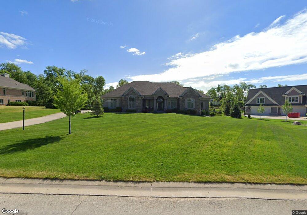 5025 Deer View Rd, Cedar Rapids, IA 52411 - photo 1