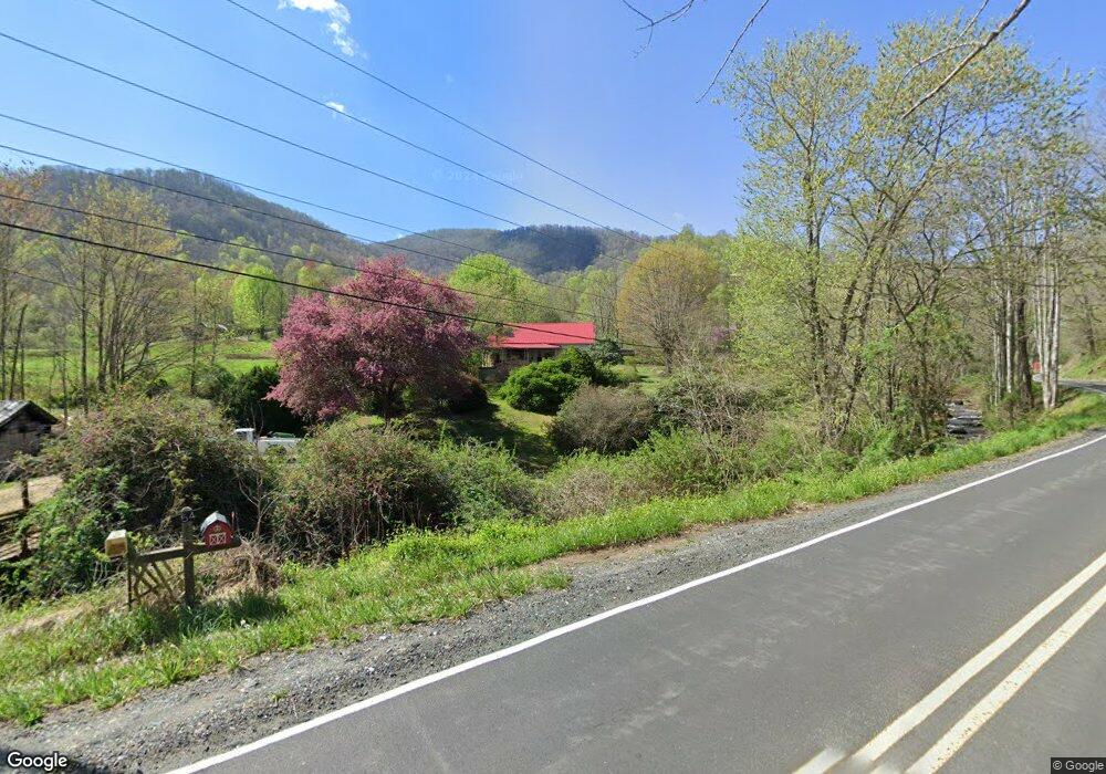 213 Green Leaf Rd, Burnsville, NC 28714 - photo 1