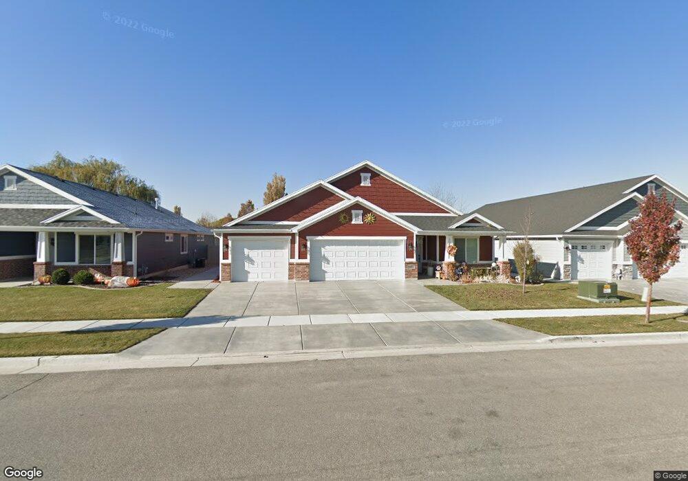 1977 N 2350 W unit 205, Clinton, UT 84015 - photo 1