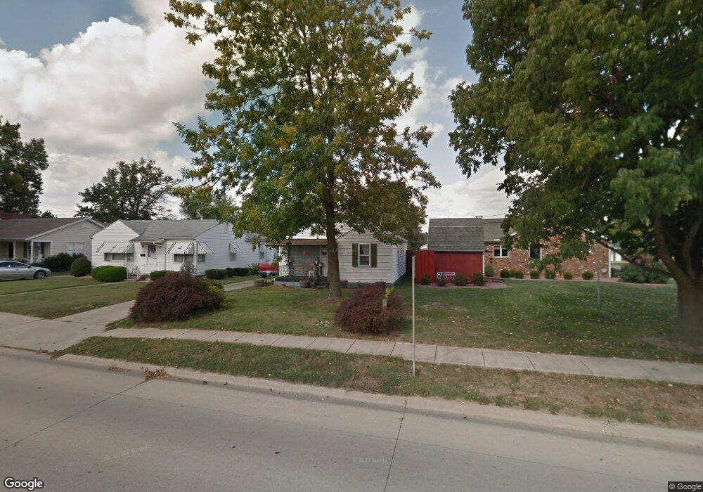 1102 W Saint Anthony Ave, Effingham, IL 62401 - photo 1