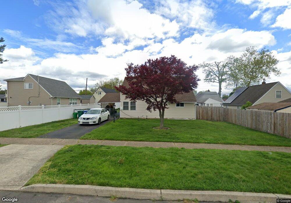 17 Appletree Dr, Levittown, PA 19055 - photo 1