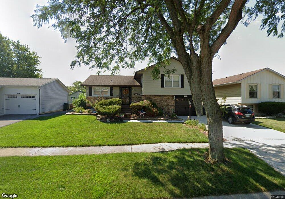 3413 Fountainbleau Dr, Hazel Crest, IL 60429 - photo 1