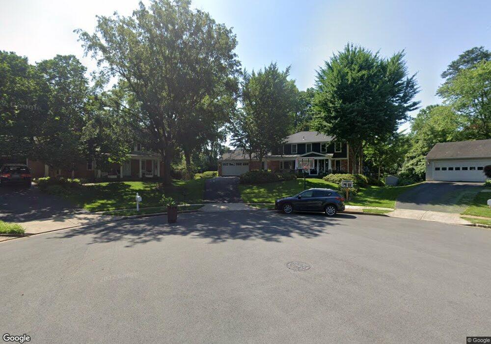 8994 Kildownet Ct, Vienna, VA 22182 - photo 1