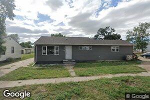 109 S Park St NE, Wagner, SD 57380
