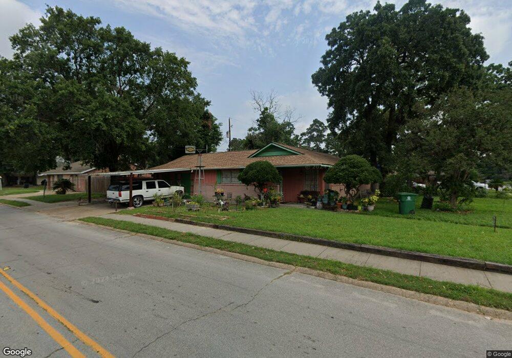 10503 Royal Oaks Dr, Houston, TX 77016 - photo 1
