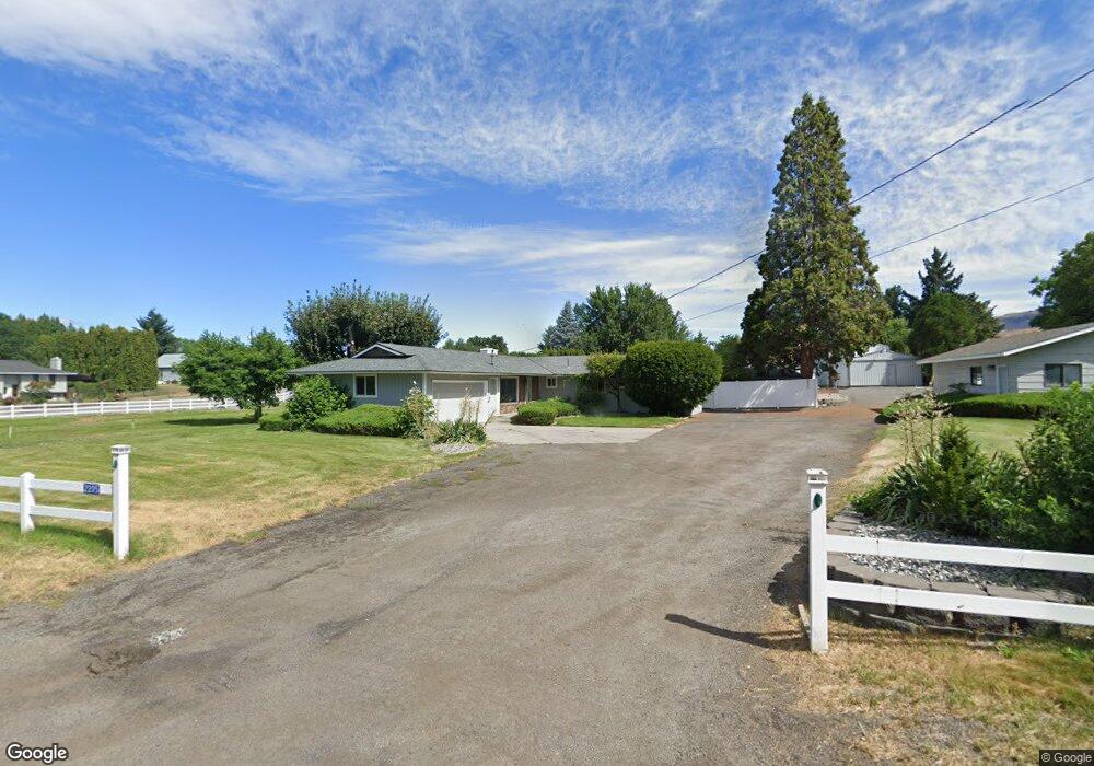 2205 1st St NE, East Wenatchee, WA 98802 - photo 1