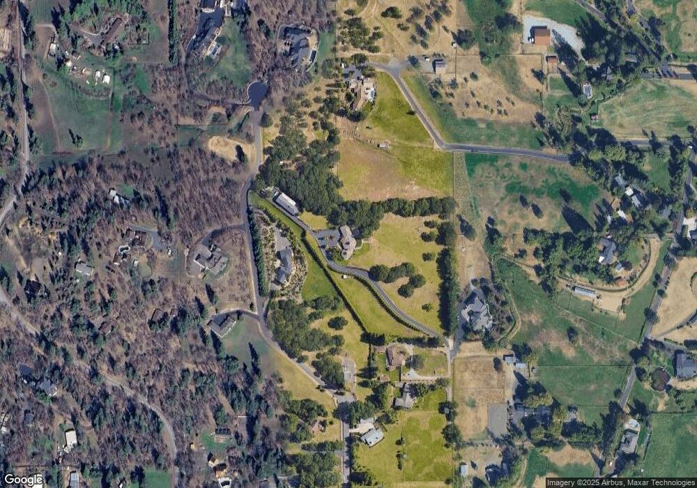 2404 W Hillside Dr, Central Point, OR 97502 - photo 1