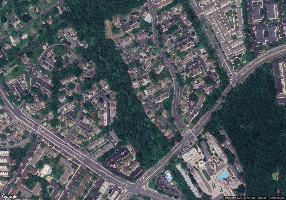 3056 Southern Elm Ct, Fairfax, VA 22031 - photo 1