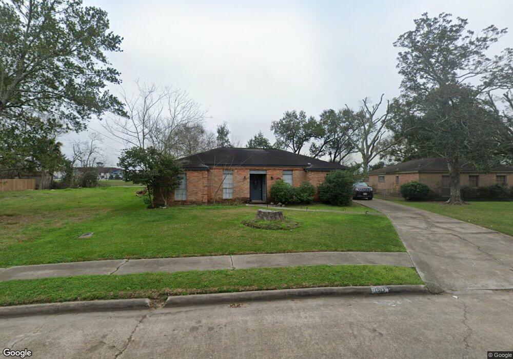 1513 Bayou Dr, Alvin, TX 77511 - photo 1