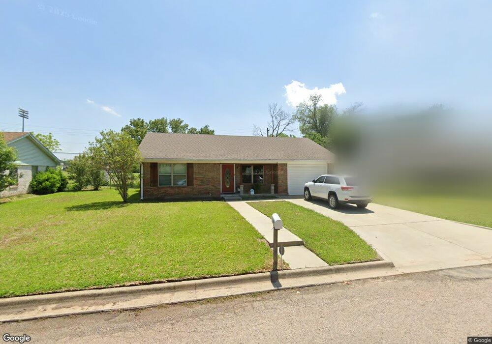 309 Texoma Dr, Whitesboro, TX 76273 - photo 1