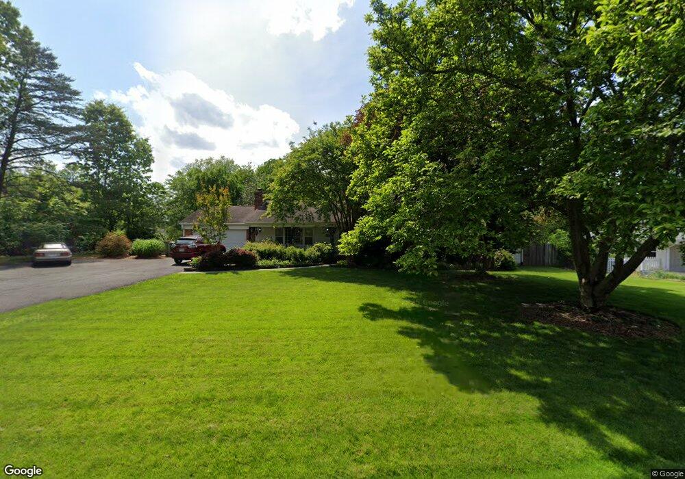 1104 Balls Hill Rd, McLean, VA 22101 - photo 1